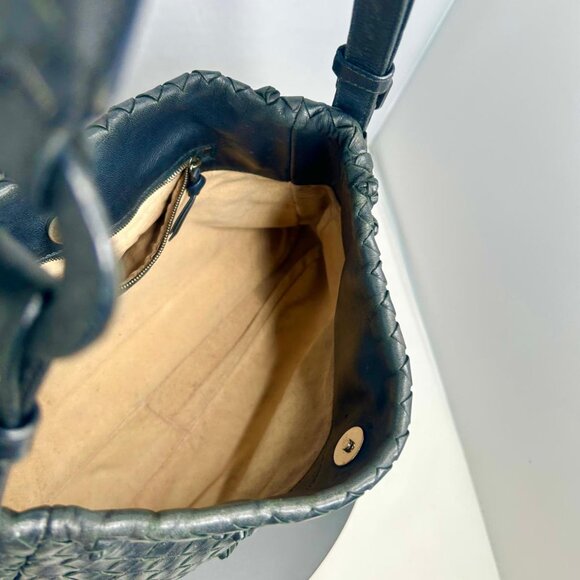 💎✨Beautiful✨💎Authentic BOTTEGA VENETA Intrecciato Shoulder Bag Black - Picture 12 of 15